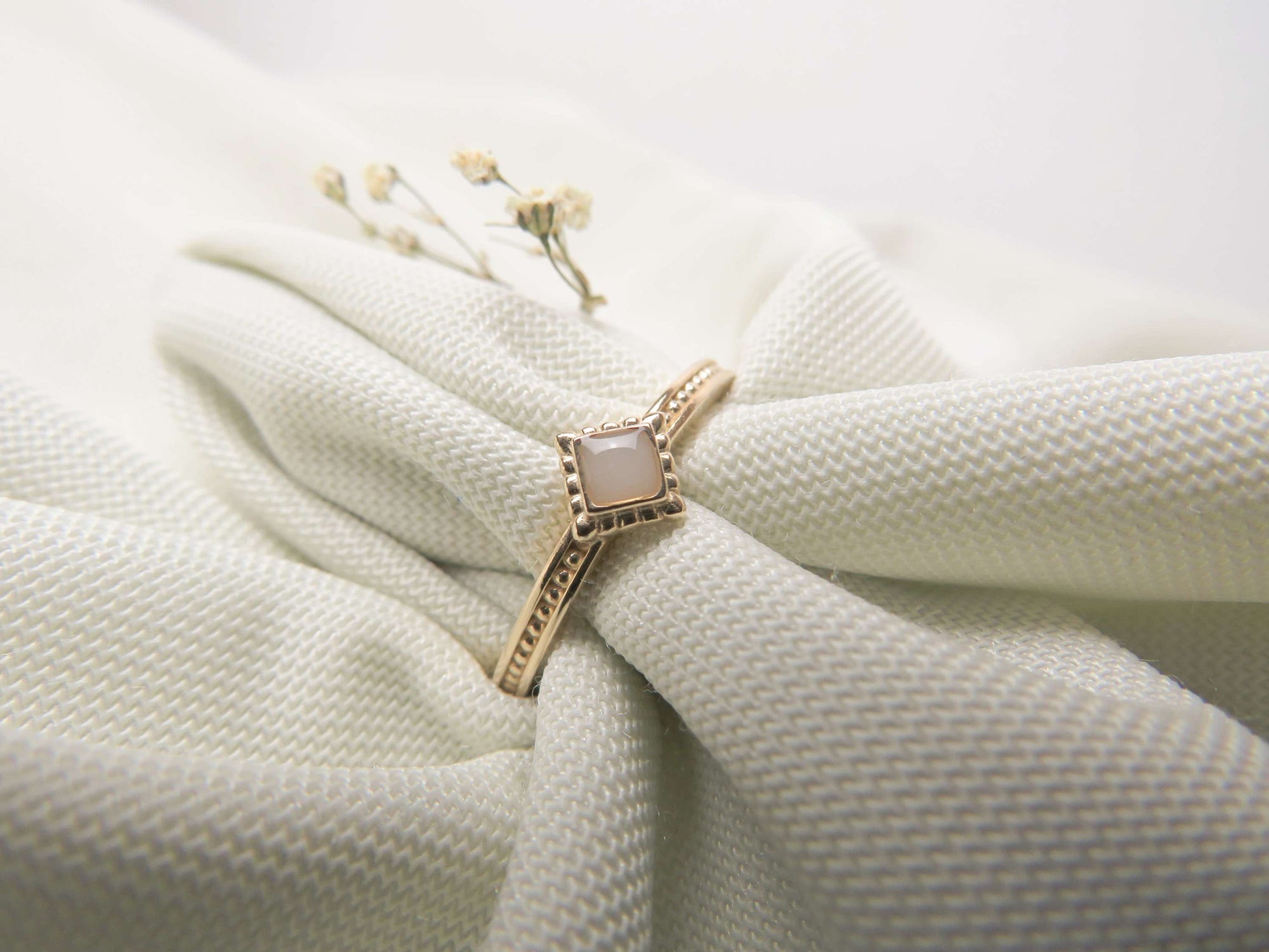 Einzelstück Ring 'Thea' Größe 54 585/- Gelbgold